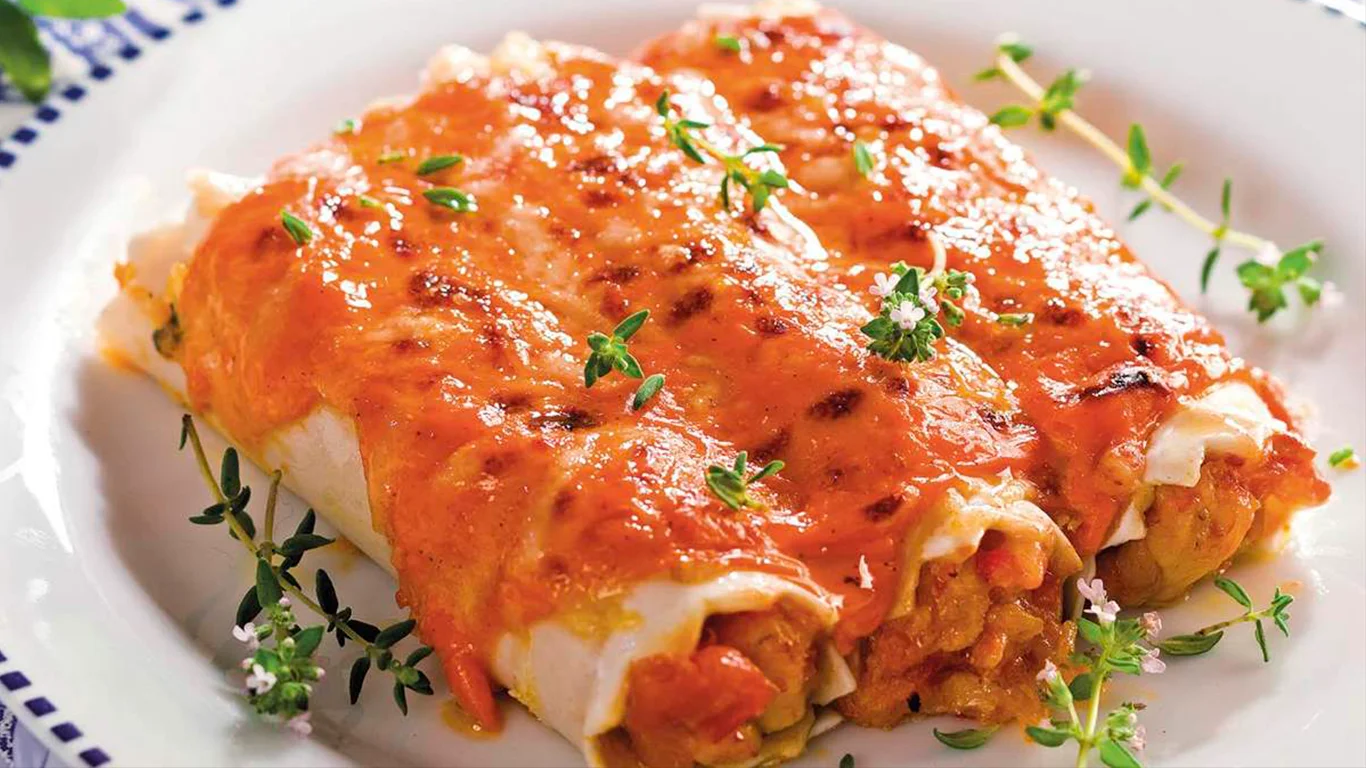 pastas canelones con salsa